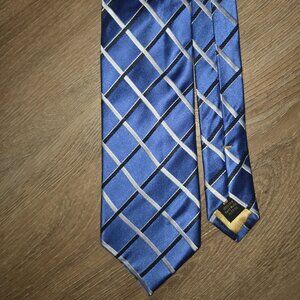 Countess Mara Tie